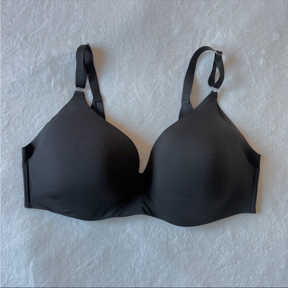 La Vie En Rose Black Bra 42DD Lightly Lined Wireless Sleek Back Bra NWOT - Picture 4 of 11